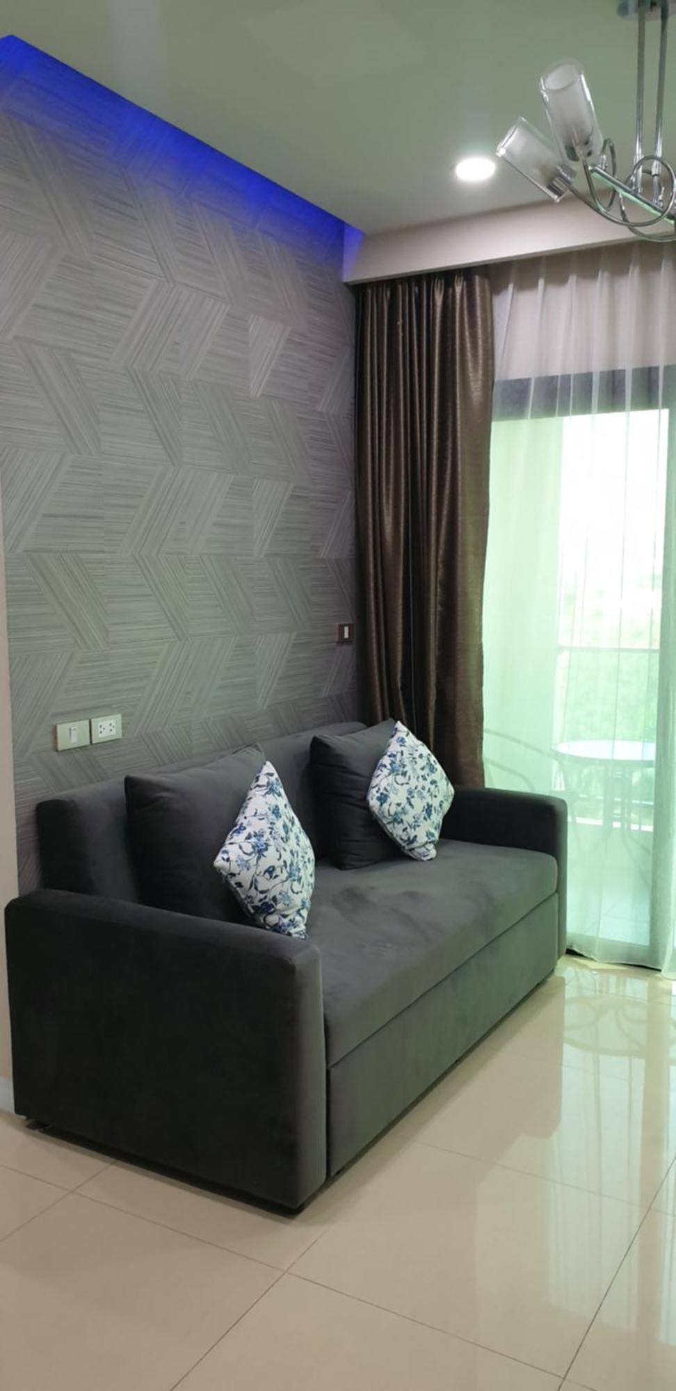 Dusit Grand View *