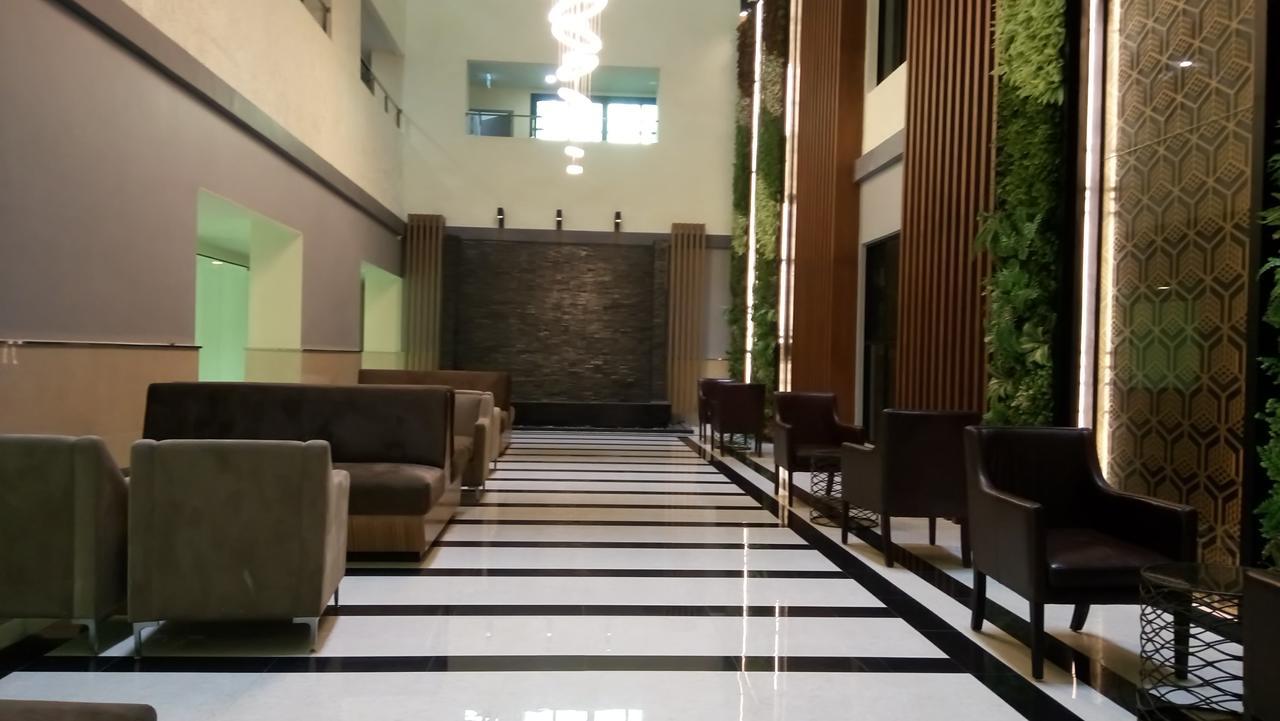 Dusit Grand View Apartment *